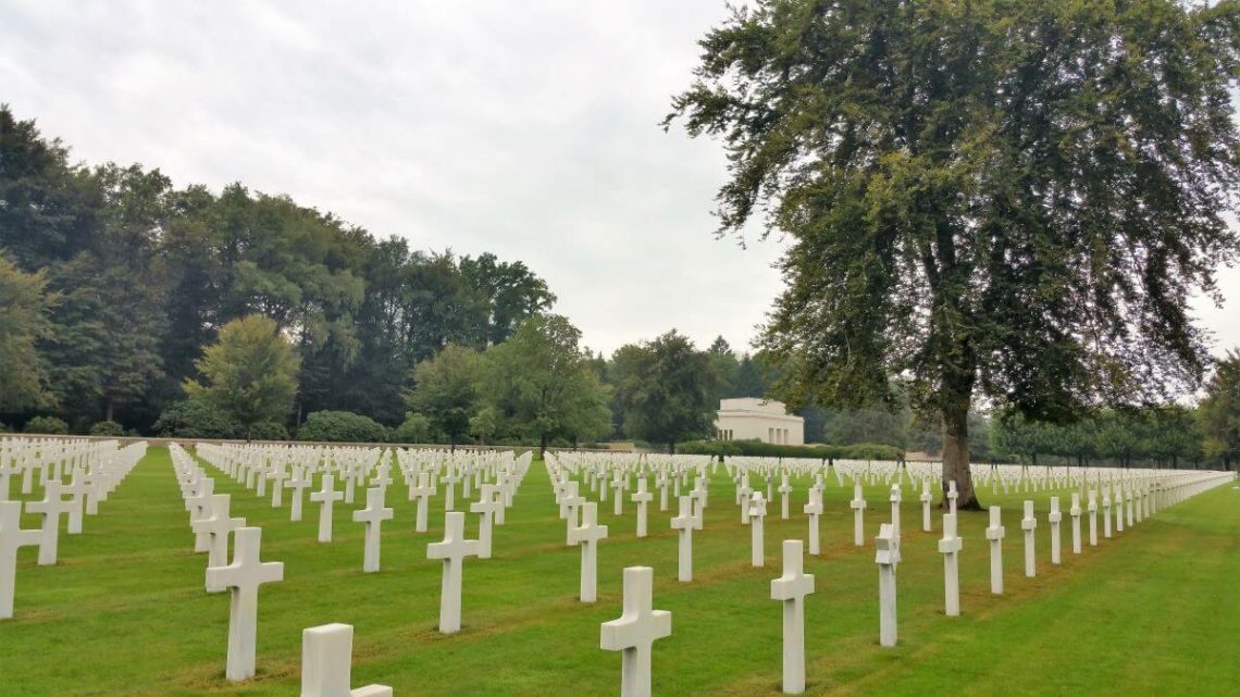 Epinal grave markers with memorial