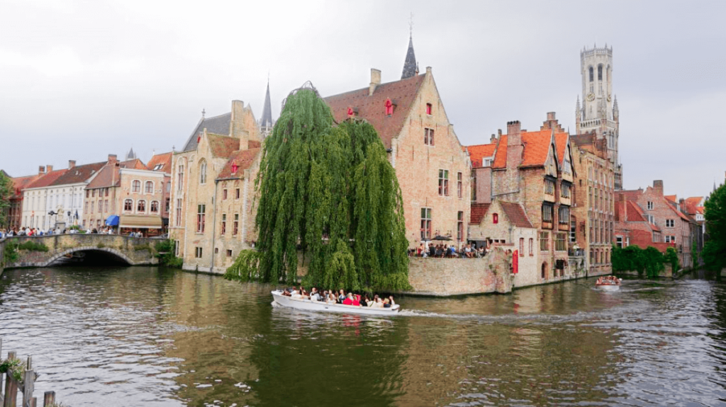 Bruges Rozenhoedkaai Canal
