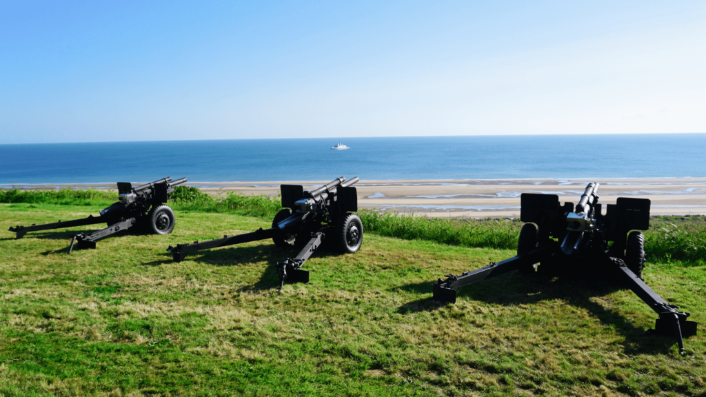 3 artillery guns overlooking the english channel