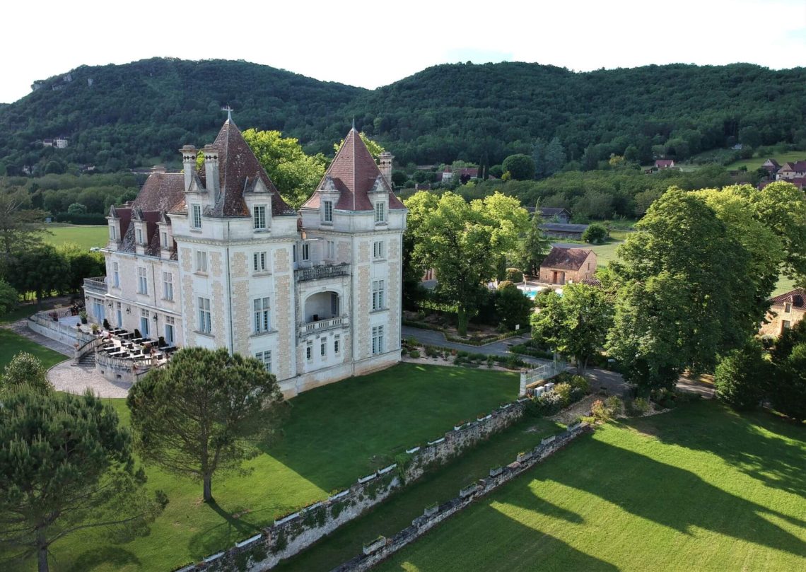 elevated picture of Domaine du Château de Monrecour